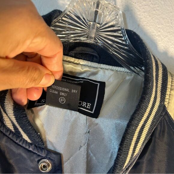 Warner Bros Store Jacket Large Cast Crew Blue Hollywood Varsity Looney Tunes VTG - Picture 8 of 16